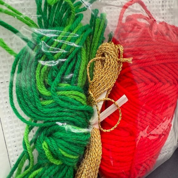 Gallery of Stitches by Bucilla Christmas 'NOEL' Wall Hanging Kit New in Bag 6515 - Picture 9 of 12